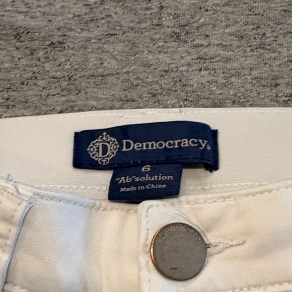 Democracy Absolution Women's White Jeans Size 6 - Picture 3 of 6